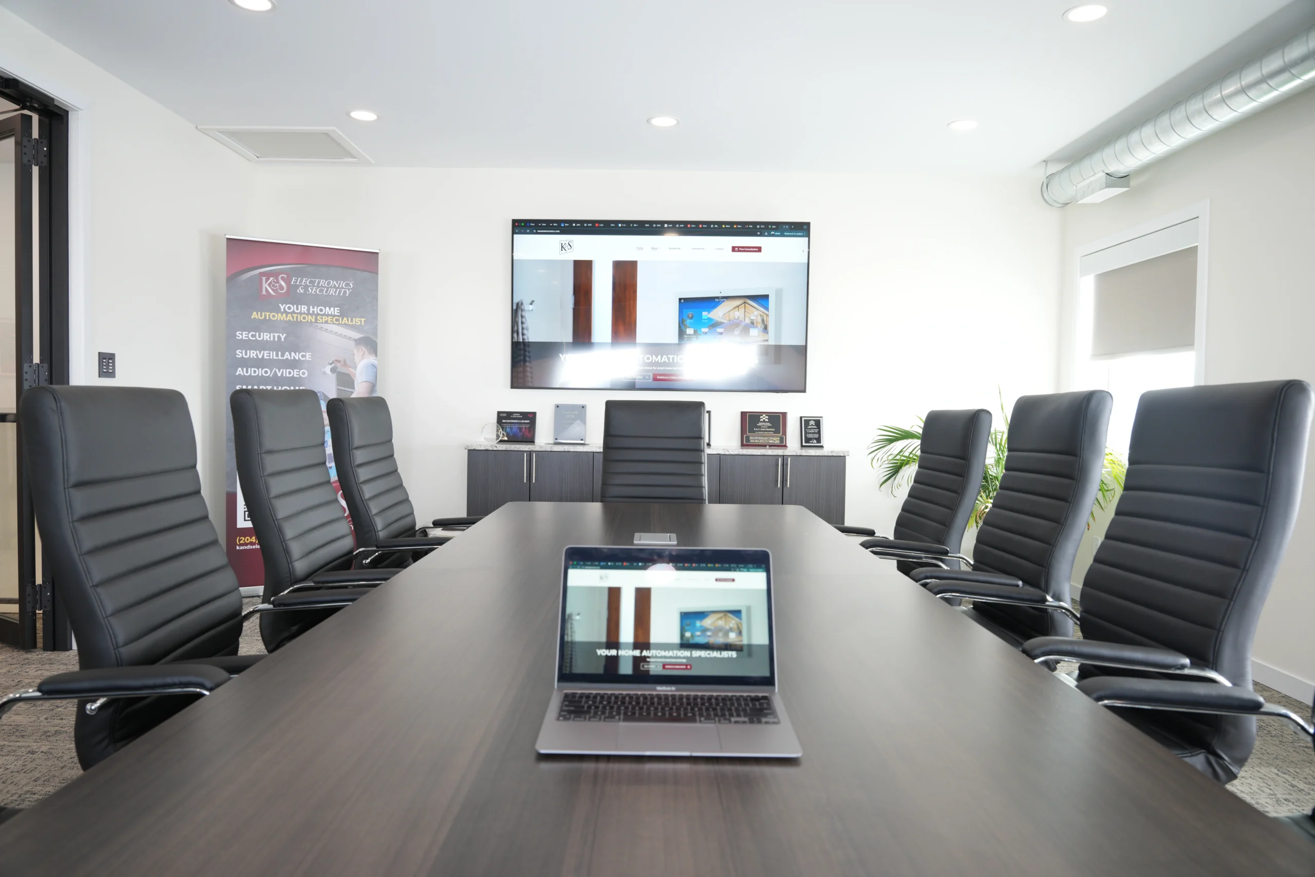 K&S Electronics Showroom