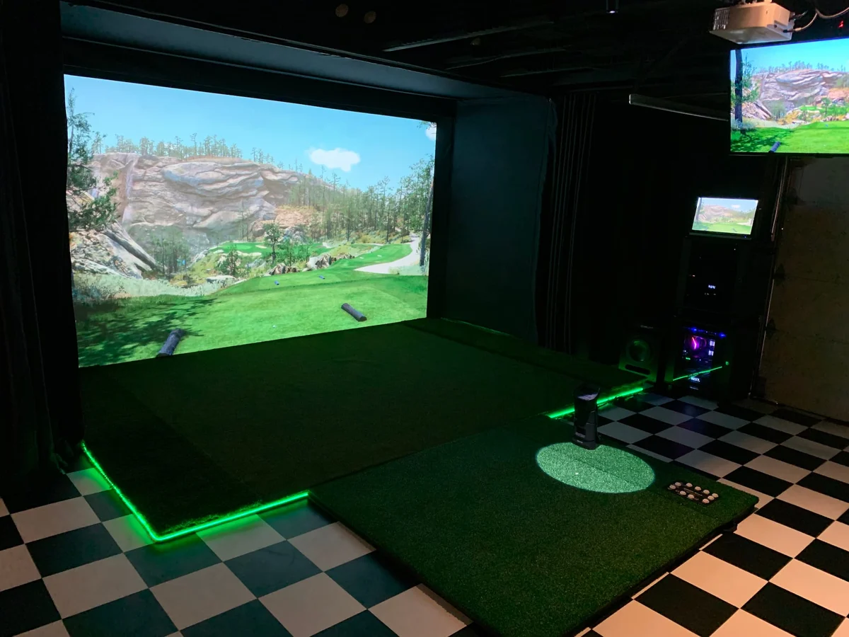 How to Choose the Right Indoor Golf Simulator for Your Home